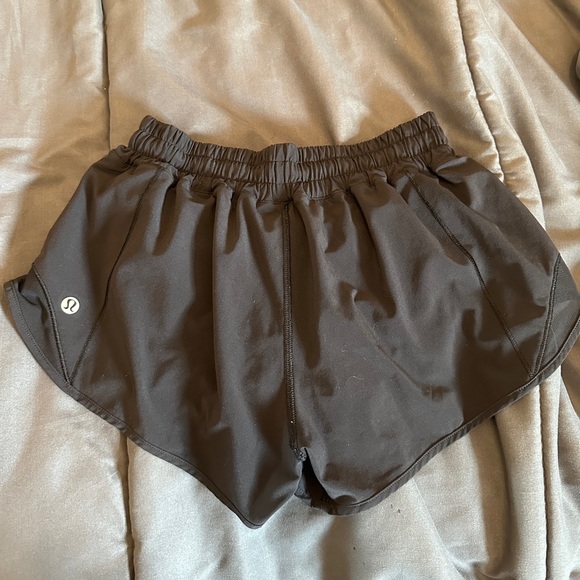 Lulu shorts - Picture 1 of 3